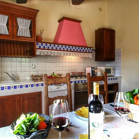 아파트 Pretty Farmhouse With Terrace